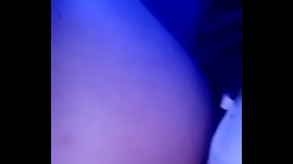 Fui pega pelo Negão com o pau muito grosso e ele me deixou minha bunda toda arrombada